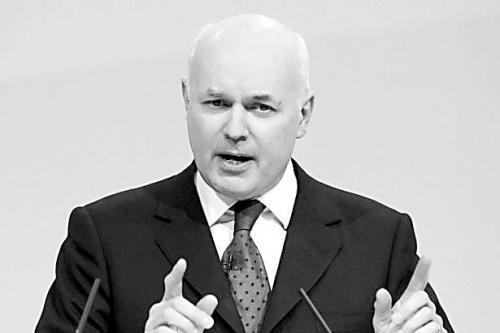 史密斯是英国福利改革的主要设计者之一。