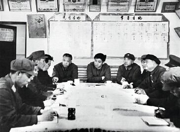 　　1984 年5 月，时任中共正定县委书记习近平到正定县武警中队调研，就加强领导，关心生活，把县中队建成一支新型的人民武装力量提出要求，并现场解决中队急需解决的困难和问题。