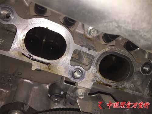 PCV管内部大量油迹