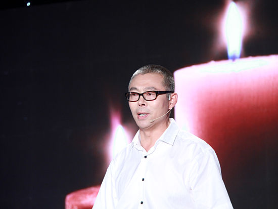 由北京君和创新公益基金会创办的公益性讲坛——CC讲坛于6月7日下午在北京举行。图为探险家、旅行家、陶冶纵横户外文化传播公司董事长雷殿生。(图片来源：新浪财经 刘海伟 摄) 