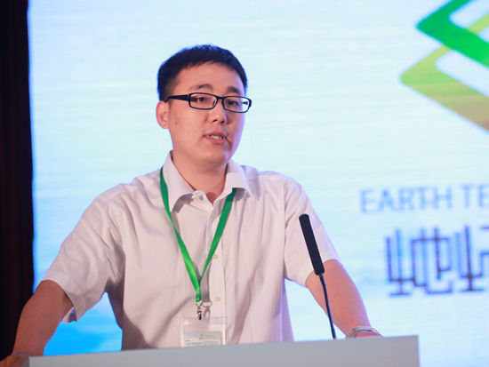 “第五届地坛论坛”于2014年6月9日在北京举行。上图为华能碳资产经营有限公司碳交易主管何毅。(图片来源：新浪财经 梁斌 摄)