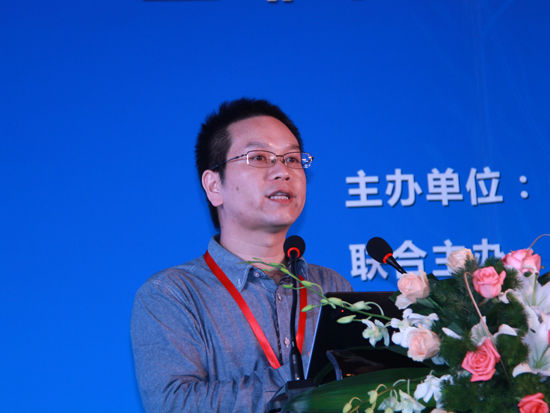 由零壹财经和金融博物馆联合主办的“中国互联网金融论坛”于2014年6月19日在北京举行。本届论坛主题：互联网金融新契机：规范与融合。图为零壹财经研究总监李耀东。(图片来源：新浪财经 刘海伟 摄)