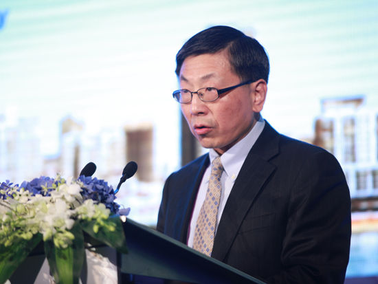 “2014金家岭财富论坛”于6月20日至21日在青岛举行。上图为星展银行(中国)有限公司CEO葛甘牛。(图片来源：新浪财经 梁斌 摄)