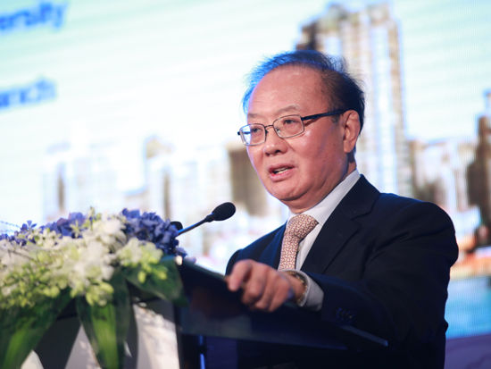 “2014金家岭财富论坛”于6月20日至21日在青岛举行。上图为中国国际经济交流中心副理事长魏建国。(图片来源：新浪财经 梁斌 摄)