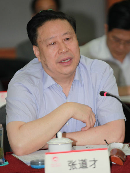 “学习贯彻习近平总书记给企业家回信座谈会”于2014年7月30日在中国企业联合会举行。上图为三花控股集团公司董事局主席张道才。(图片来源：新浪财经 梁斌 摄)