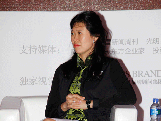 由《中国慈善家》杂志发起，慈传媒、正和岛主办的“中国家族财富传承峰会”于7月26-27日在北京召开。上图为佳通集团执行董事林美金。（图片来源：《中国慈善家》杂志）