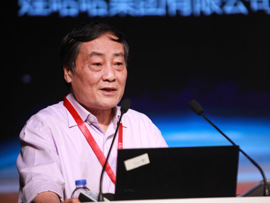 “2014亚布力中国企业家论坛夏季高峰会”于2014年8月22日-24日在河南郑州召开。上图为娃哈哈集团有限公司董事长宗庆后。(图片来源：新浪财经 梁斌 摄)