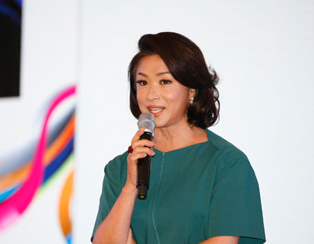 “第十一届学习型中国-女性成功论坛”于2014年8月22日-24日在北京召开。上图为中国著名现代舞蹈家，上海金星现代舞蹈团团长兼艺术总监金星。(图片来源：新浪财经 梁斌 摄)