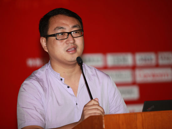 “2014中国金融发展论坛”于2014年8月28日-29日在北京展览馆举办。上图为阿里巴巴小微金融研究院院长陈达伟。(图片来源：新浪财经 梁斌 摄)