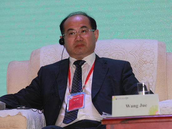 “第八届中国-拉美企业家高峰会”于2014年9月12日-13日在湖南长沙举行。上图为上海振华重工（集团）股份有限公司副总裁兼财务总监王珏。(图片来源：新浪财经 梁斌 摄)