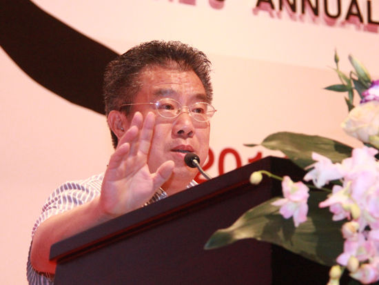 由中欧国际工商学院、新华社《财经国家周刊》共同主办的“2014第八届中国银行家高峰论坛”将于9月13日举行。本届峰会的主题：《2014中国银行业：因势而变》。上图为中国人民银行调查统计司巡视员徐诺金。(图片来源：新浪财经 刘海伟 摄)