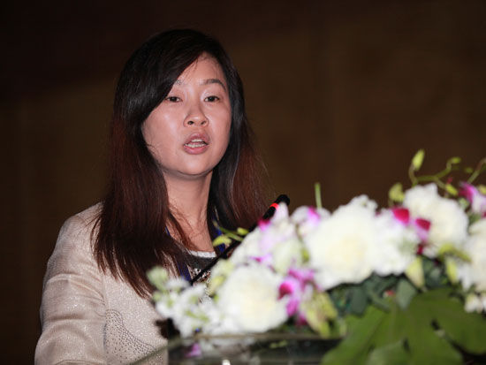 “第一届全球租赁业竞争力论坛”于9月19日-20日在天津举行。上图为天津南开大学金融学副教授王芳。(图片来源：新浪财经 梁斌 摄)