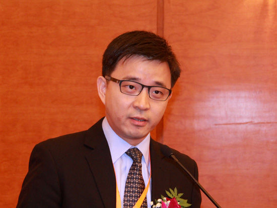 由《经济》杂志社主办的“2014(第十届)中国企业诚信与竞争力论坛峰会”于9月26日-29日在北京召开。上图为首席投资总监赖辉鸿。（图片来源：新浪财经 刘海伟 摄）