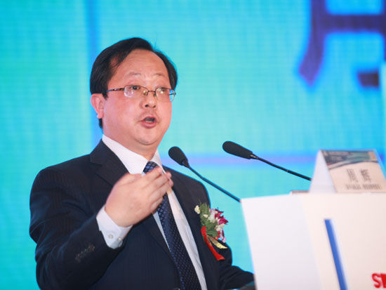 由《中外管理》杂志社主办的“第23届中外管理官产学恳谈会”于2014年11月1日-3日在北京召开。上图为楚星睿智董事长周辉。(图片来源：新浪财经 梁斌 摄)