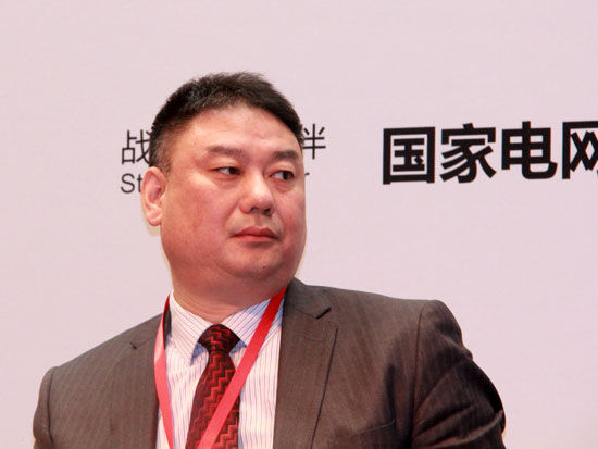 由新华社《财经国家周刊》与国际能源署共同主办的“2014第二届中国未来能源论坛”于11月14日在北京召开。主题为：能源产业的“再升级”。上图为协鑫新能源控股有限公司执行董事兼总裁张国新。(图片来源：新浪财经 刘海伟 摄)