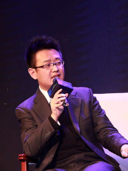 由中信书院主办的“2014中信书院前沿论坛”于11月15日在北京举办。论坛主题：《对话21世纪：回望与瞻顾》。上图为《东方历史评论》执行主编方曌。(图片来源：新浪财经 刘海伟 摄)