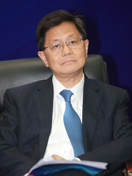 “经济新常态与改革新开局——董辅礽先生学术思想研讨会”于2014年11月15日在武汉举行。上图为新加坡国立大学管理学院院长杨贤。(图片来源：新浪财经 梁斌 摄)