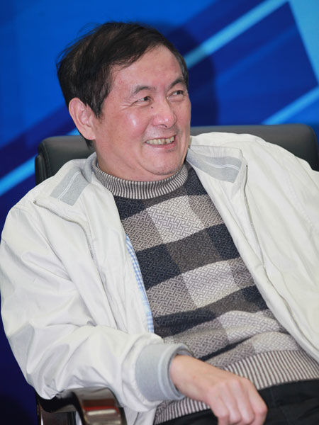 “经济新常态与改革新开局——董辅礽先生学术思想研讨会”于2014年11月15日在武汉举行。上图为华中师范大学经济与工商管理学院教授曹阳。(图片来源：新浪财经 梁斌 摄)