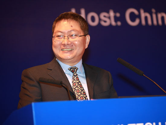 “中国国际高新技术成果交易会”的重要组成部分——“2014中国高新技术论坛”于11月16-18日在深圳会展中心举行。上图为成都羿明科技有限公司CEO赵良。(图片来源：新浪财经 梁斌 摄)