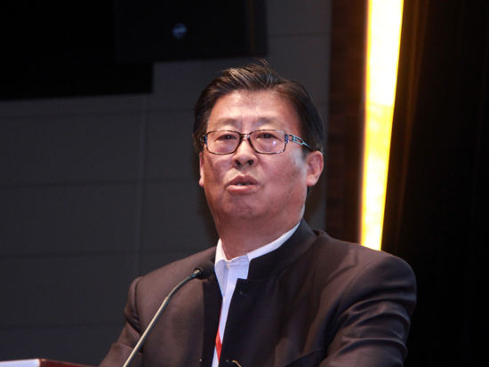 由《ECO-NOMY碳商》杂志主办的首届“国家绿色竞争力”论坛于11月20日在上海举办。上图为北京中能环科技术发展有限公司董事长杨宇程。（图片来源：新浪财经 刘海伟 摄）