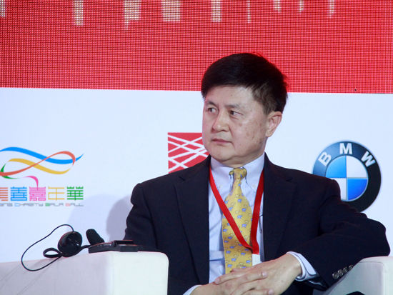 由中国国际友好联络会、财经杂志和集善嘉年华共同主办的“中国公益论坛”于2014年11月25日在北京举办。上图为能源基金会中国总裁王建盛。（图片来源：新浪财经 刘海伟 摄）