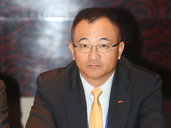 由《英才》杂志、新浪网、北京青年报共同主办“2014(第十四届)中国年度管理大会”于11月28日在北京举办。上图为杜邦公司中国区总经理吴坚。(图片来源：新浪财经)