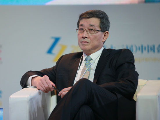 由《中国企业家》杂志社主办的“2014(第十三届)中国企业领袖年会”于12月12日-14日在北京举行。上图为摩根大通中国区主席兼首席执行官李一先生。(图片来源：新浪财经 梁斌 摄)