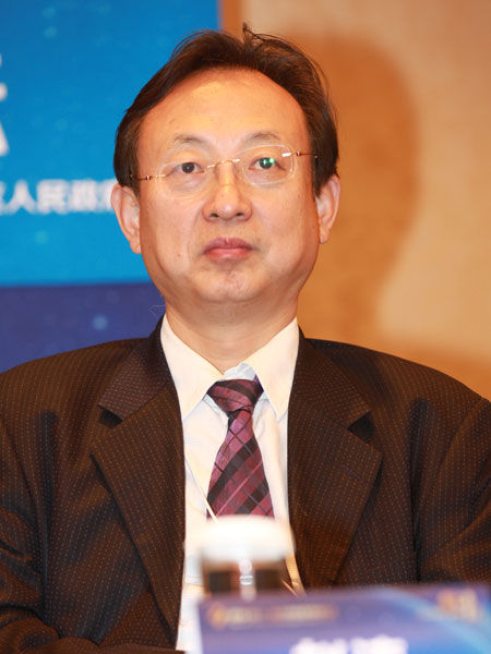 由《中国企业家》杂志社主办的“2014(第十三届)中国企业领袖年会”于12月12日-14日在北京举行。上图为步长制药董事长赵涛。(图片来源：新浪财经 梁斌 摄)