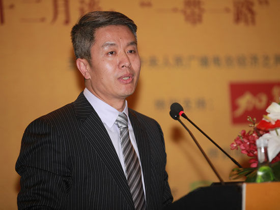 由中央人民广播电台经济之声主办的“大国大时代十二月谈：一带一路合作发展通天下”于2014年12月22日在北京举行。上图为国家发改委对外经济研究所国际合作室主任张建平。(图片来源：新浪财经 梁斌 摄)