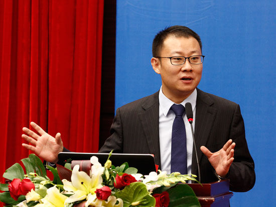 “中国国际高新技术成果交易会”的重要组成部分——“2014中国高新技术论坛”于11月16-18日在深圳会展中心举行。上图为北京玖富时代投资顾问有限公司高级副总裁刘磊。(图片来源：新浪财经)