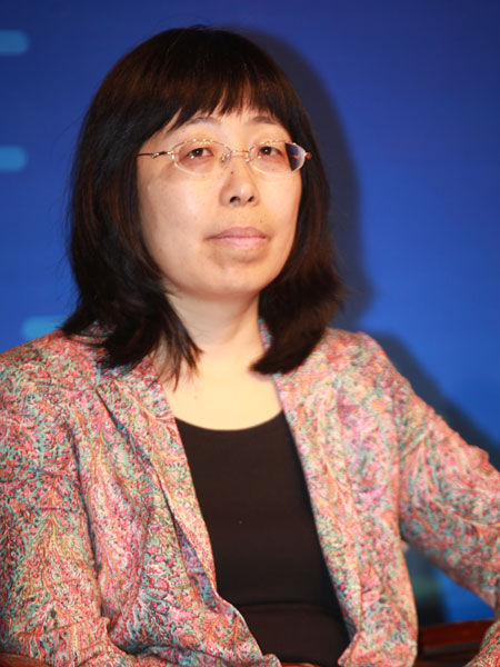 “首席财务官全球论坛”于2015年1月25日在北京清华大学经管学院举办。上图为施耐德电气中国区财务总监马晓云。(图片来源：新浪财经 梁斌 摄)