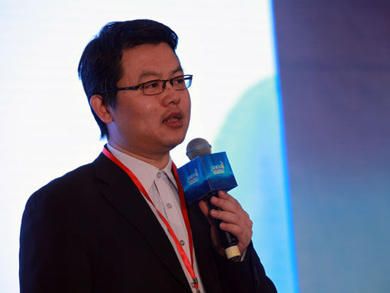 “第三届中国电子商务年会”于2015年1月26日-27日在上海举行。上图为小米科技董事长助理宋涛。(图片来源：新浪财经 梁斌 摄)