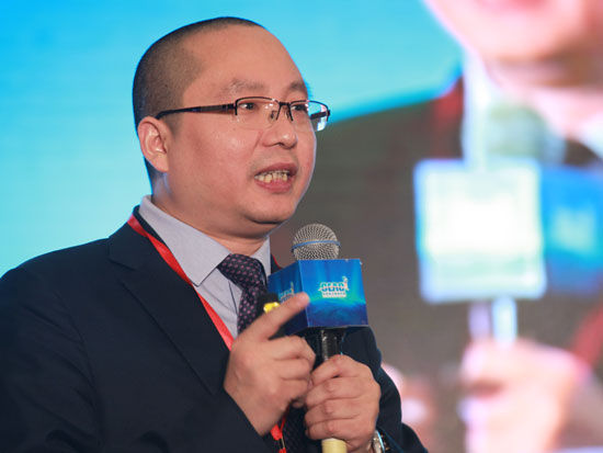 “第三届中国电子商务年会”于2015年1月26日-27日在上海举行。上图为酒仙网董事长郝鸿峰。(图片来源：新浪财经 梁斌 摄)
