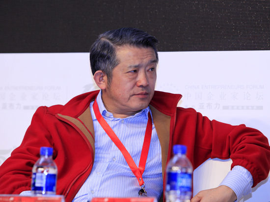 “亚布力中国企业家论坛第十五届年会”于2015年2月28日-3月2日在黑龙江亚布力召开。上图为泰康人寿保险股份有限公司董事长兼CEO、亚布力中国企业家论坛理事长陈东升。(图片来源：新浪财经 刘海伟 摄)