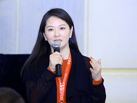 “亚布力中国企业家论坛第十五届年会”于2015年2月28日-3月2日在黑龙江亚布力召开。上图为红杉资本中国基金董事总经理浦晓燕。(图片来源：新浪财经 刘海伟 摄)