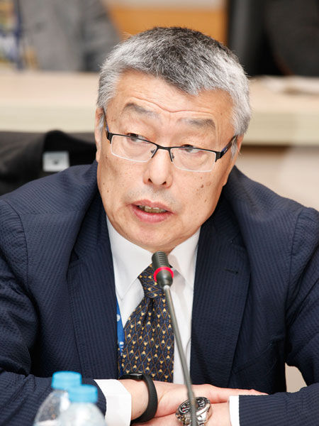 “第二届复旦大学——新加坡管理大学国际论坛”于2015年4月10日在复旦大学举行。上图为中国科技金融促进会理事长王元。(图片来源：新浪财经)