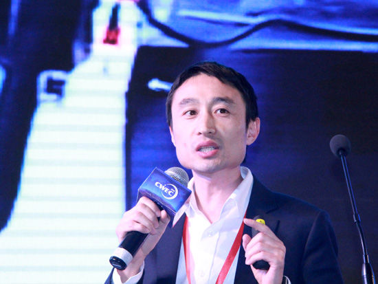 由浙江省人民政府主办，中国服务贸易协会电子商务委员会、中国电子商务产业联盟、义乌市人民政府联合承办的2015中国(义乌)世界电子商务大会于4月12-13日举行。上图为商派联合创始人兼有量负责人裴大鹏。（图片来源：新浪财经 刘海伟 摄）