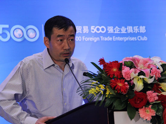 “中国进出口企业年会2015暨中国对外贸易500强俱乐部年会”于4月26日至27日在北京举办。上图为国家外汇管理局资本项目管理司司长郭松。(图片来源：新浪财经 梁斌 摄)