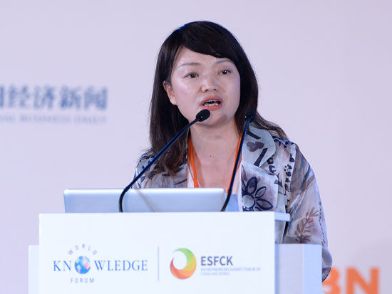 “2015世界知识论坛·中韩影视文化产业论坛”于5月20日在成都举行。浙江卫视《奔跑吧兄弟》总制片人俞杭英出席并演讲。