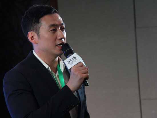 “2015正和岛岛邻大会”于6月12日-13日在北京举办。上图为TLI集团首席执行官何再生。(图片来源：新浪财经 梁斌 摄)
