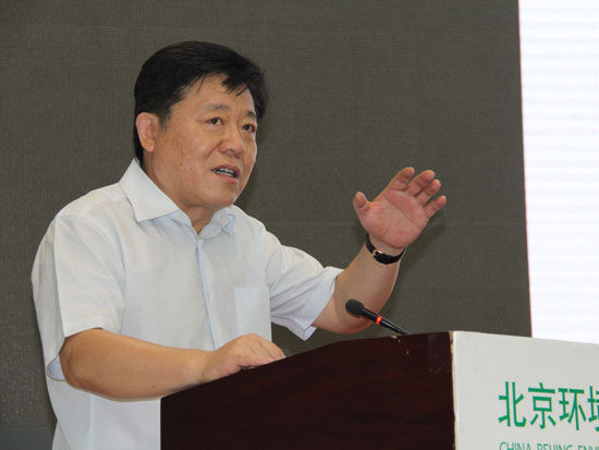 “第六届地坛论坛”于2015年6月15日在北京举行。上图为国家环保部规划财务司长赵华林。(图片来源：新浪财经 梁斌 摄)