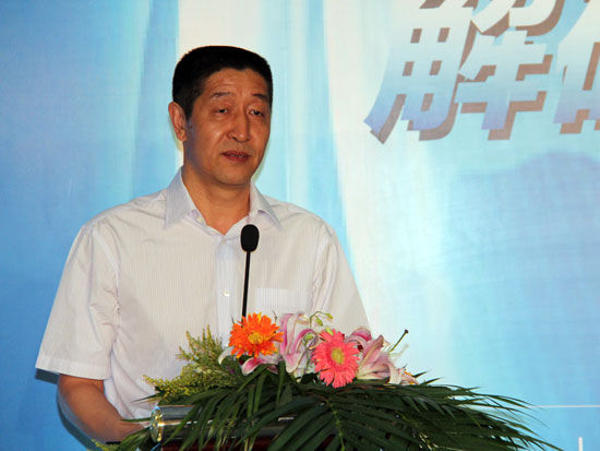 “2015崇礼中国城市发展论坛”于7月31日至8月1日召开。上图为河北省张家口市崇礼县县长白银海。(图片来源：新浪财经)