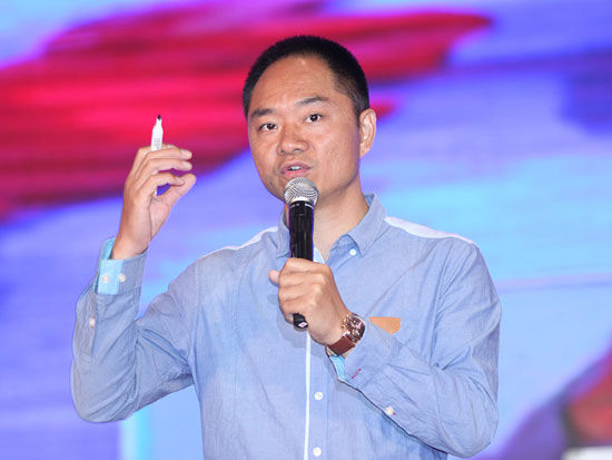 “第十二届学习型中国-女性成功论坛”于2015年8月7日-9日在北京召开。上图为家和智慧创始人、爱习研究院院长子易。(图片来源：新浪财经)