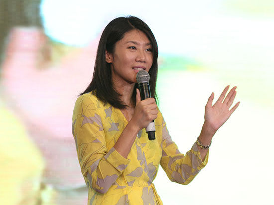 “第十二届学习型中国-女性成功论坛”于2015年8月7日-9日在北京召开。上图为“第十二届学习型中国-女性成功论坛”于2015年8月7日-9日在北京召开。上图为著名作家、多档电视节目嘉宾苏芩。(图片来源：新浪财经)