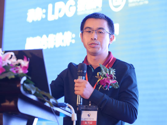 “第十二届中国国际金融论坛”于2015年10月22日-23日在上海召开。上图为搜赖网创始人贺国强。(图片来源：新浪财经)