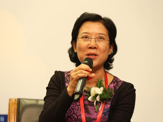 “2015年(第四届)中国城市发展市长论坛”于10月16日在北京举办。上图为重庆市垫江县副县长刘琼。(图片来源：新浪财经)