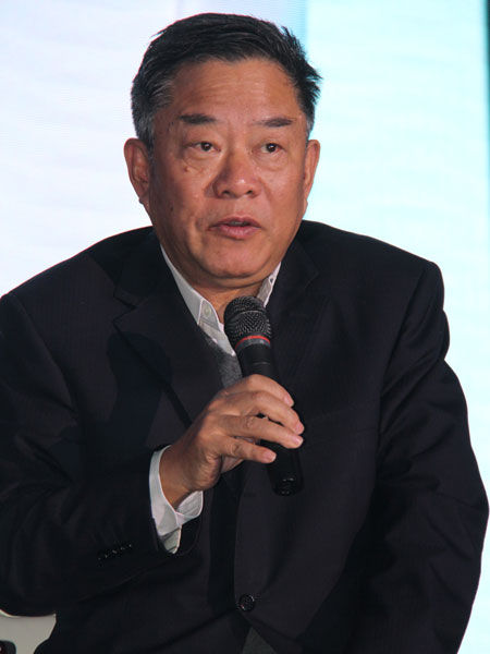 第二届“人大老博士论坛”于2015年11月7日在北京举行。上图为中国投资公司前副总经理、中国金融40人论坛学术委员会主席谢平。(图片来源：新浪财经)