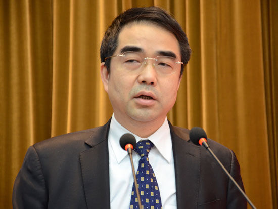 “2015年上海国资高峰论坛”于12月22日在上海举行。上图为锦江国际集团副总裁王国兴。(图片来源：新浪财经)