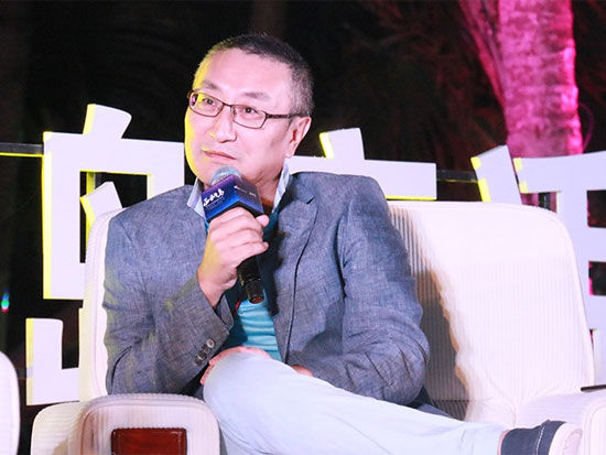 “新浪财经之夜-正和岛夜话”于3月23日晚在海南博鳌举行。上图为著名财经评论家、《华夏时报》总编辑水皮。(图片来源：新浪财经 顾国爱 摄)