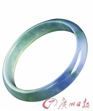 部分玉石企业“自救”，推出时尚产品。